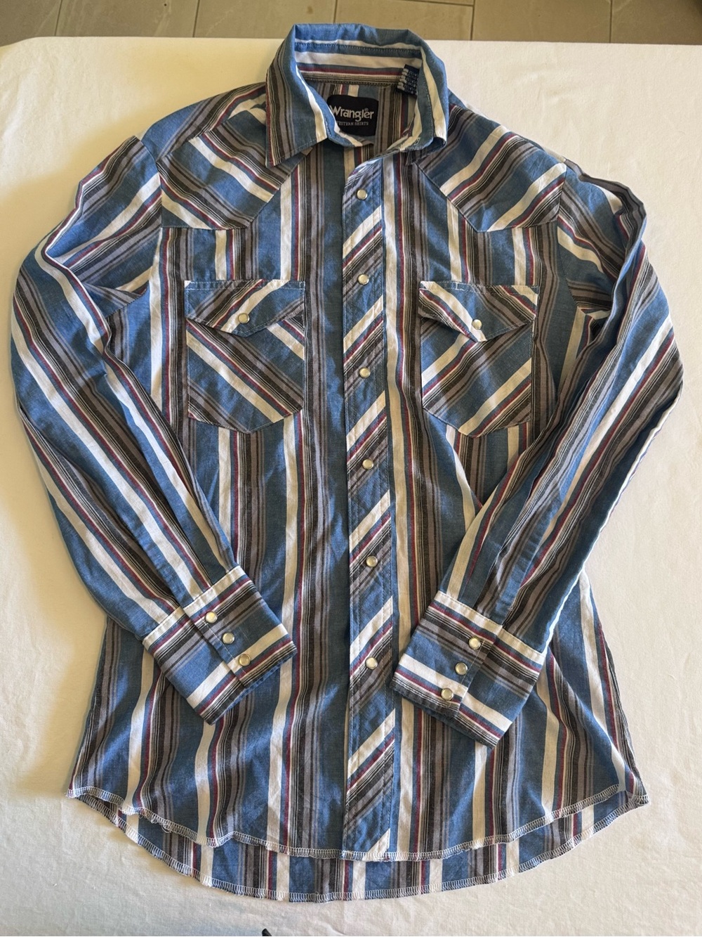 Women’s Wrangler Button Up Sz Small